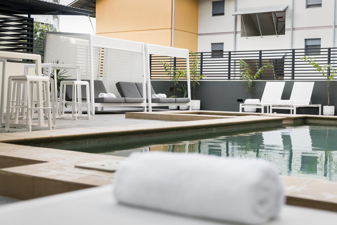Grand Hotel And Apartments Townsville Exterior foto