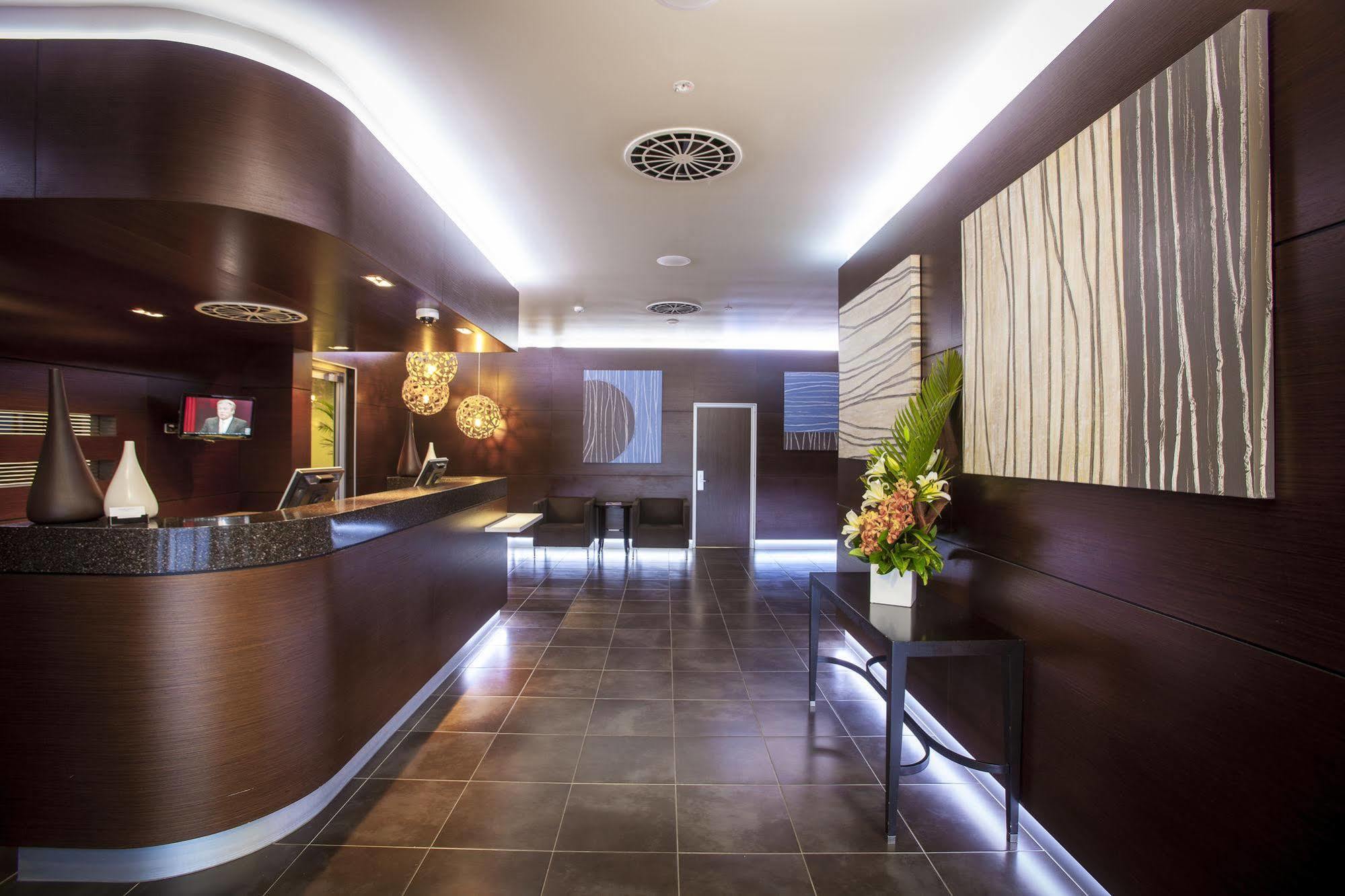 Grand Hotel And Apartments Townsville Exterior foto