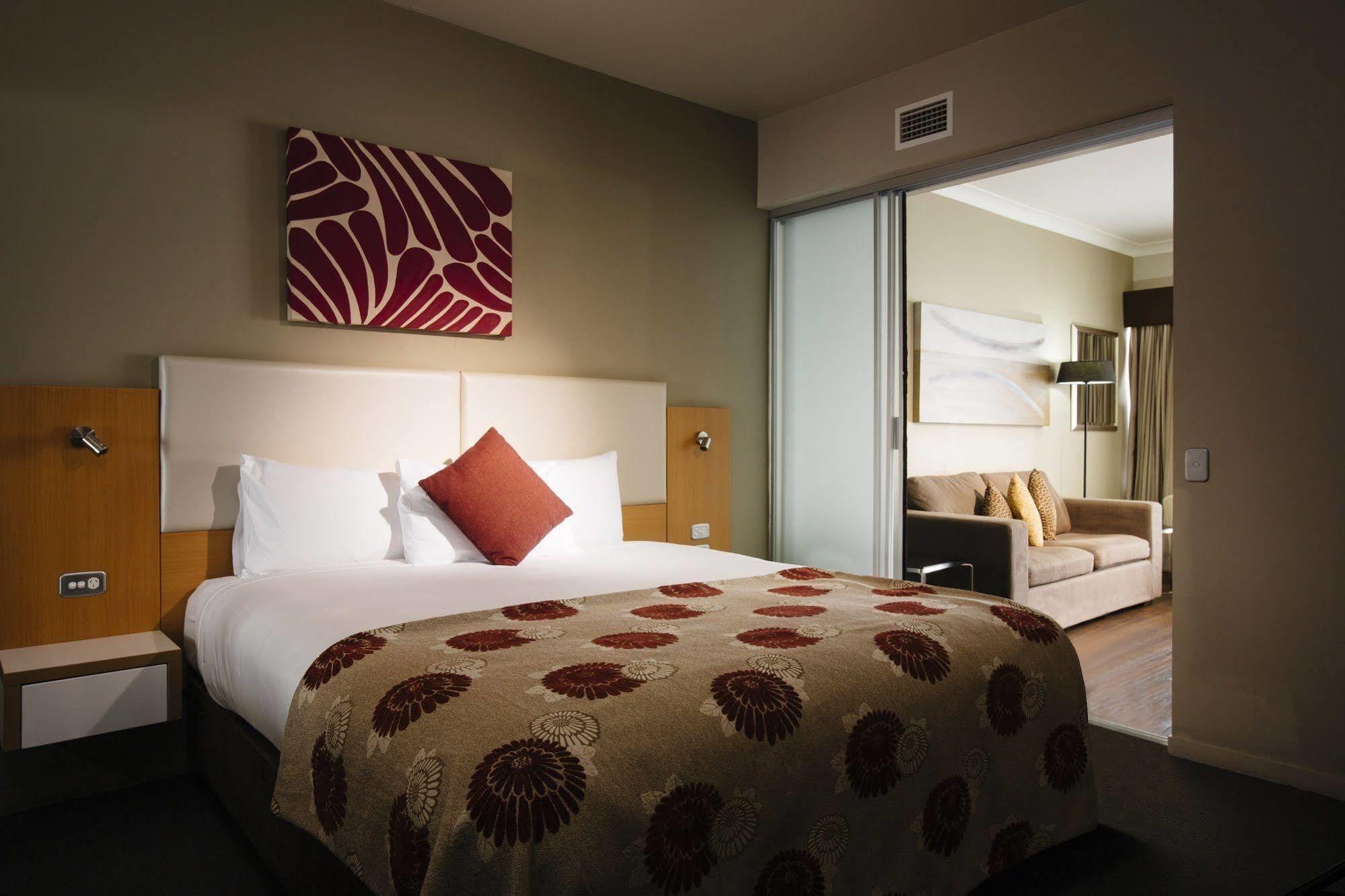 Grand Hotel And Apartments Townsville Exterior foto